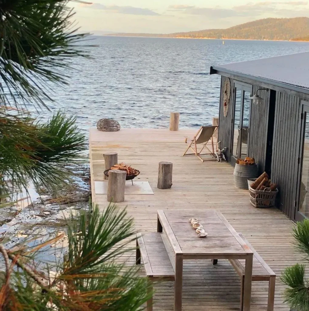 Satellite Island, TAS