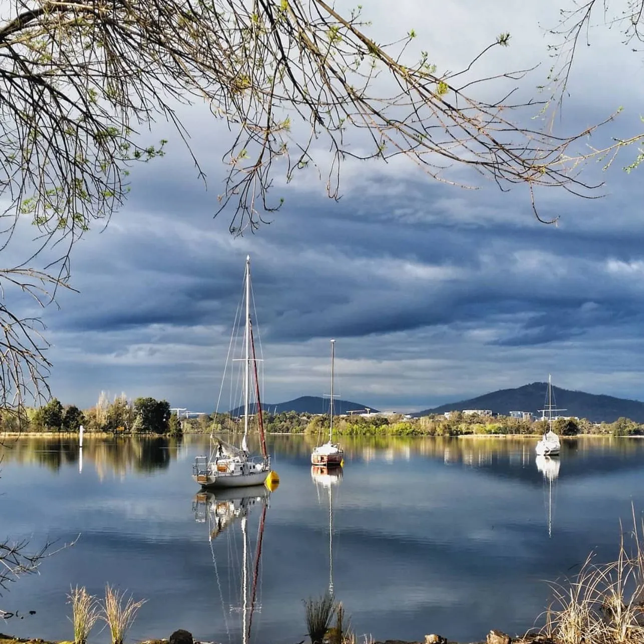 Yarralumla Bay